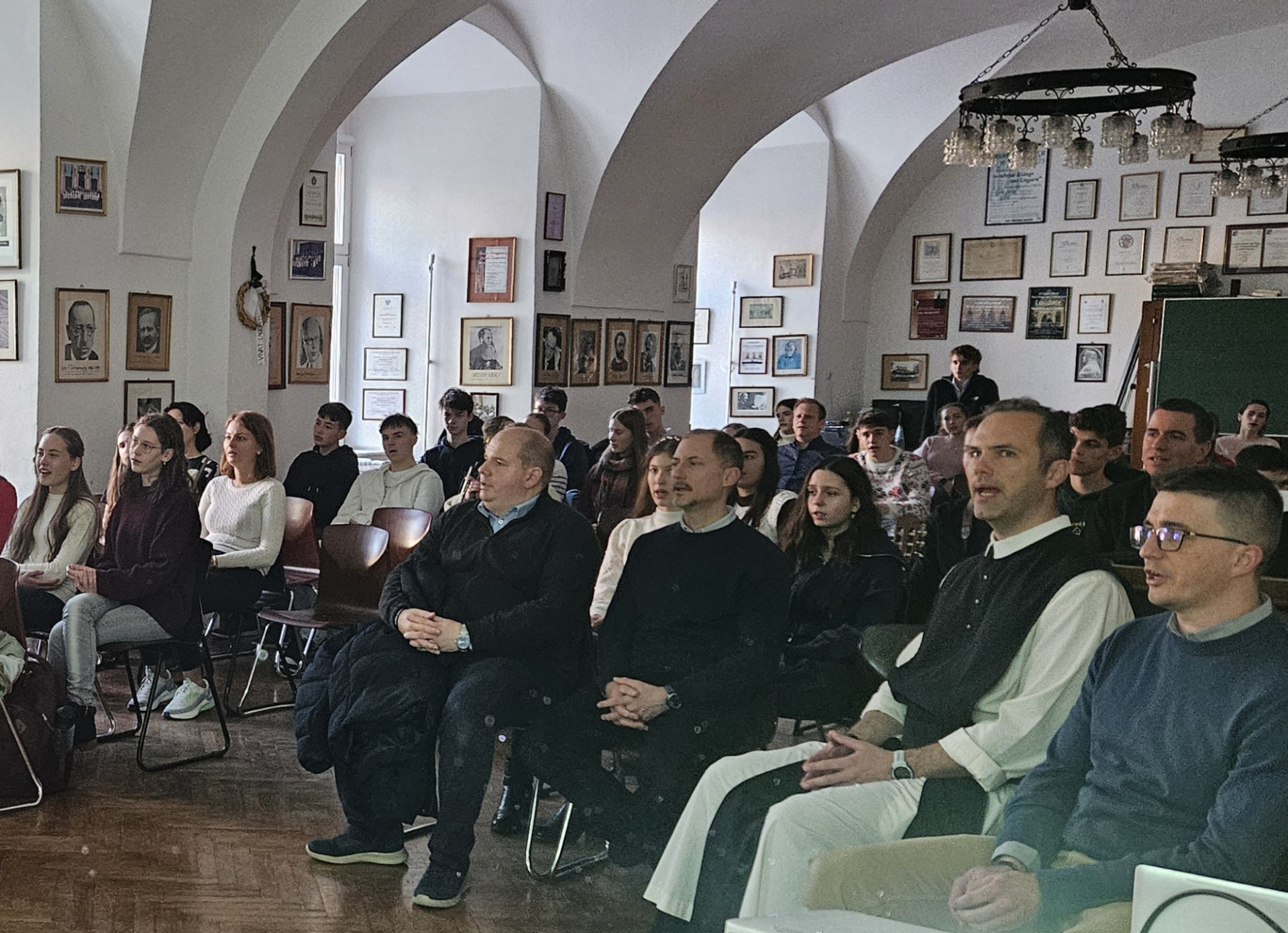 John atya a Lajosban