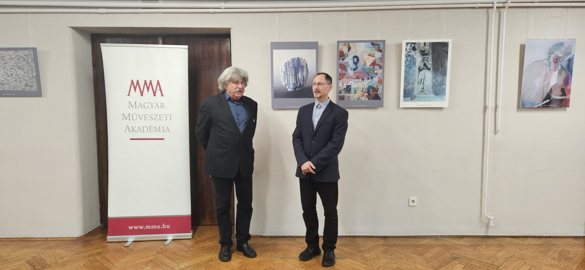 Új művészi alkotásokkal gazdagodott gimnáziumunk