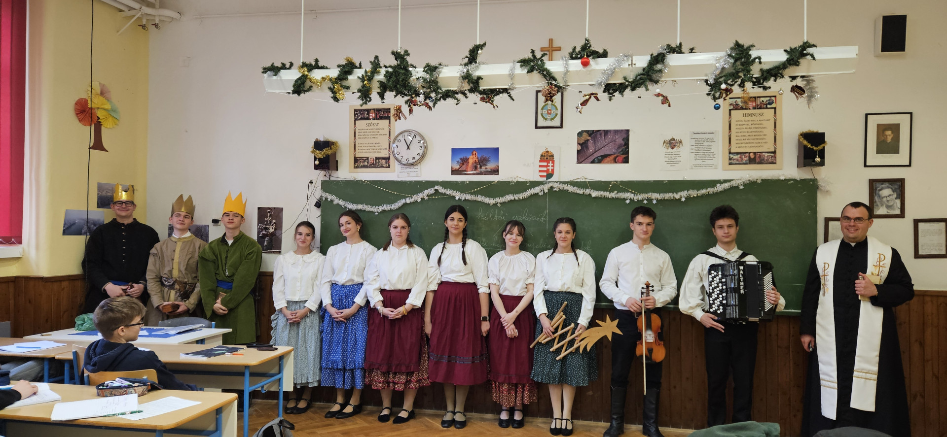 "Jövének távol, boldog Napkeletről Három királyok..." (Juhász Gyula)