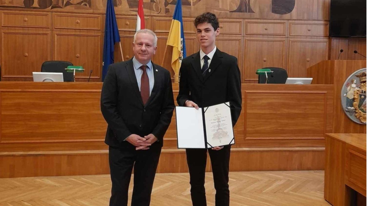 Pécs Város Kiváló Tanulói és Hallgatói Díja