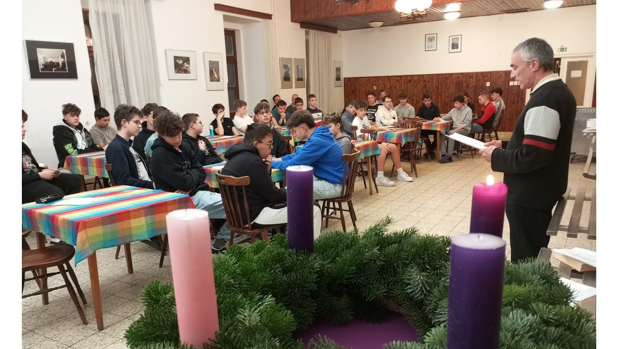 Adventi gyertyagyújtás