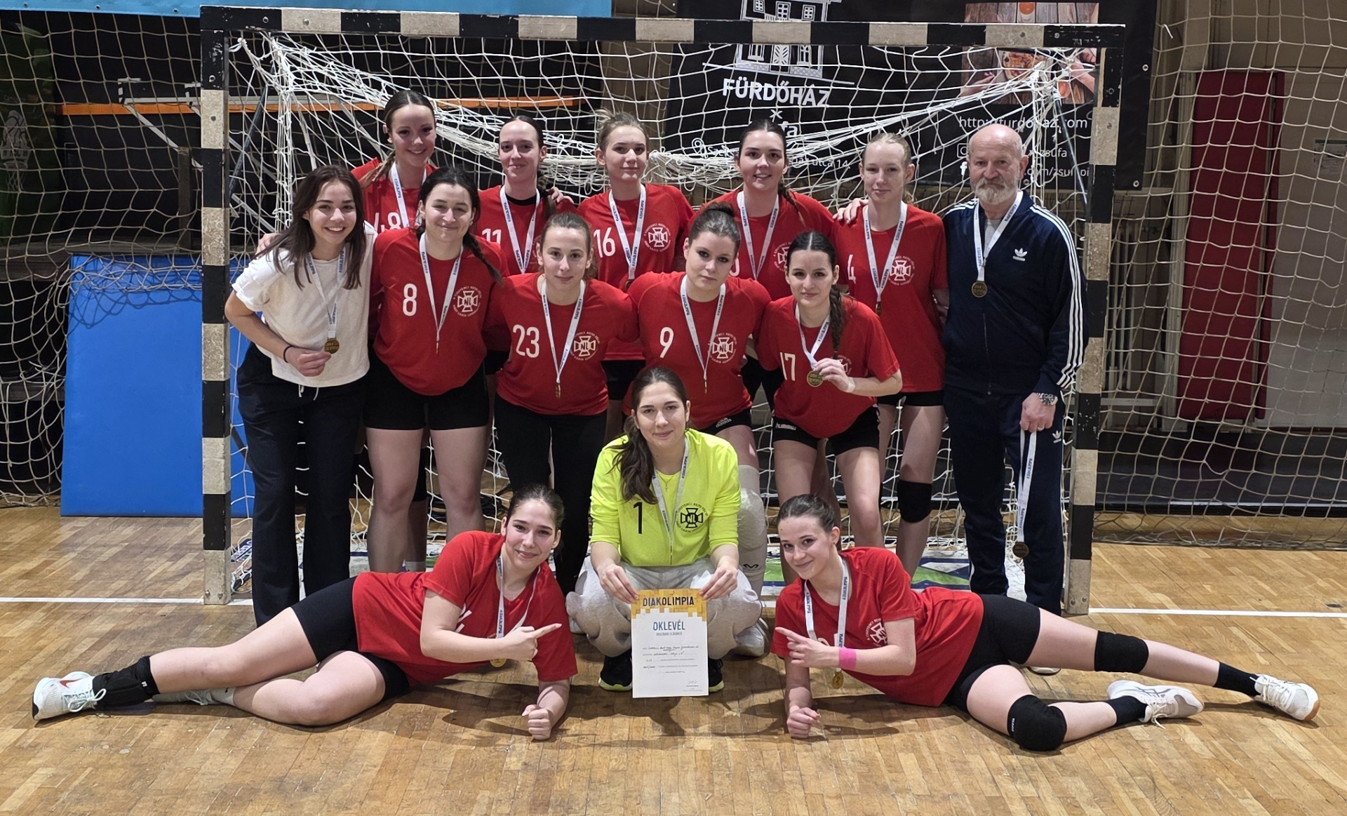 Győzelem az országos elődöntőben