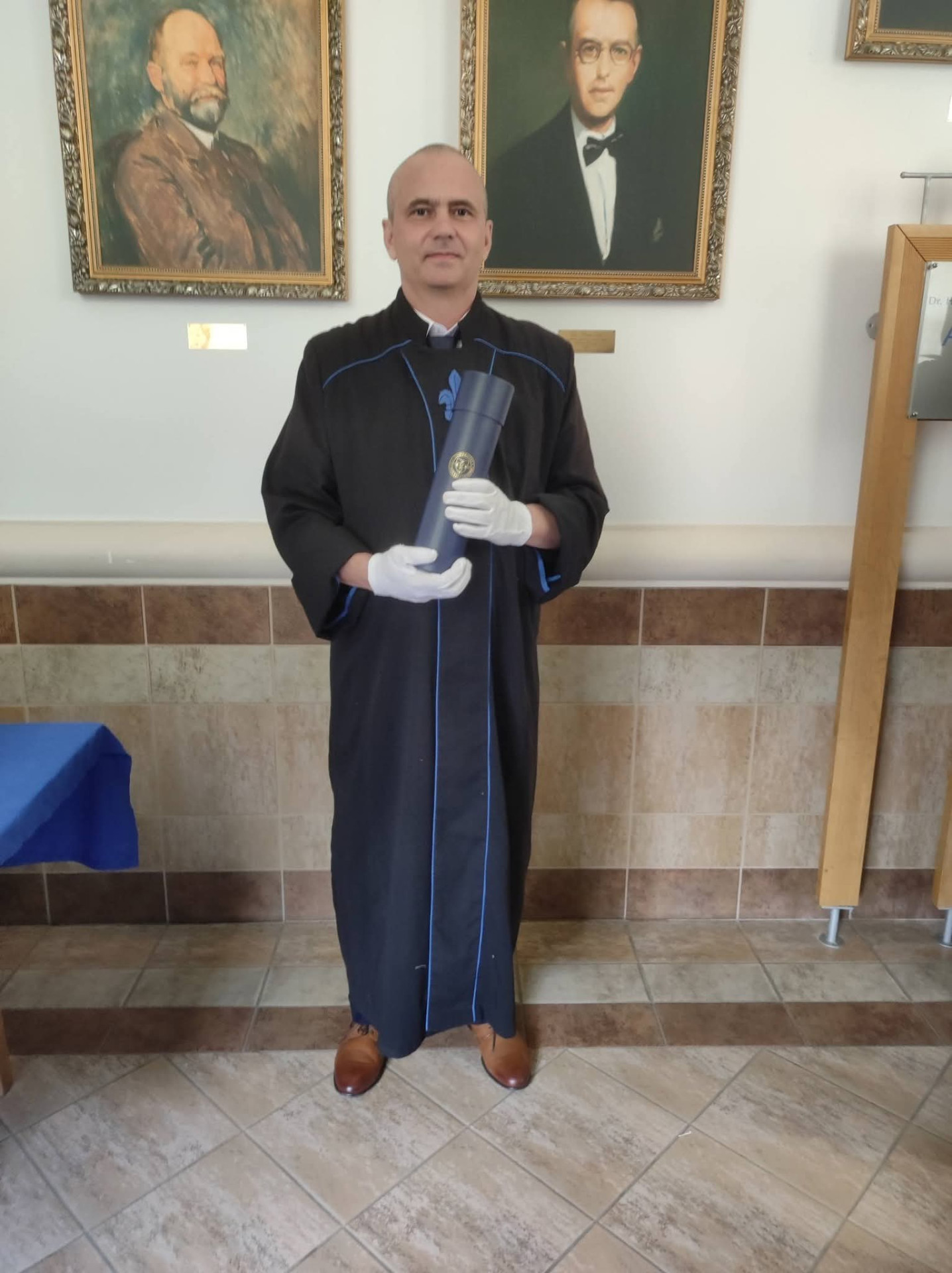 Újabb doktorral gazdagodott iskolánk