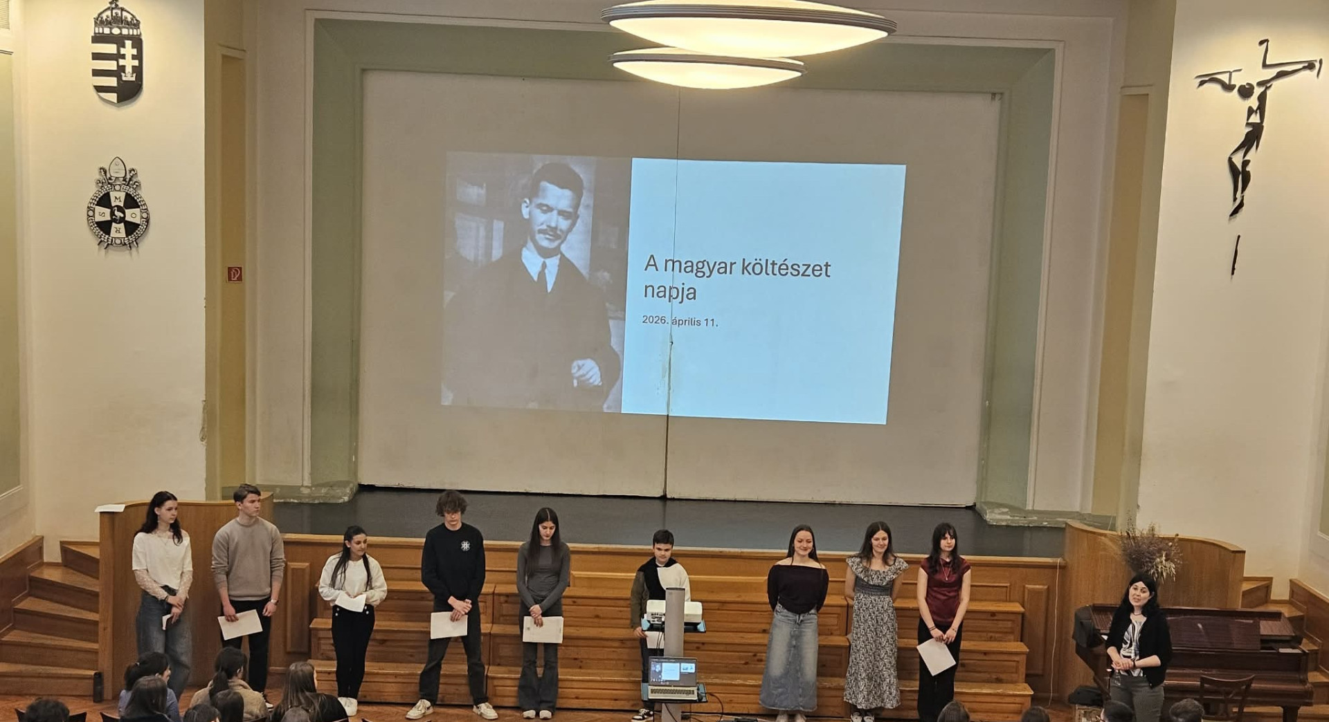 "A vers az, amit mondani kell." (Kányádi Sándor)