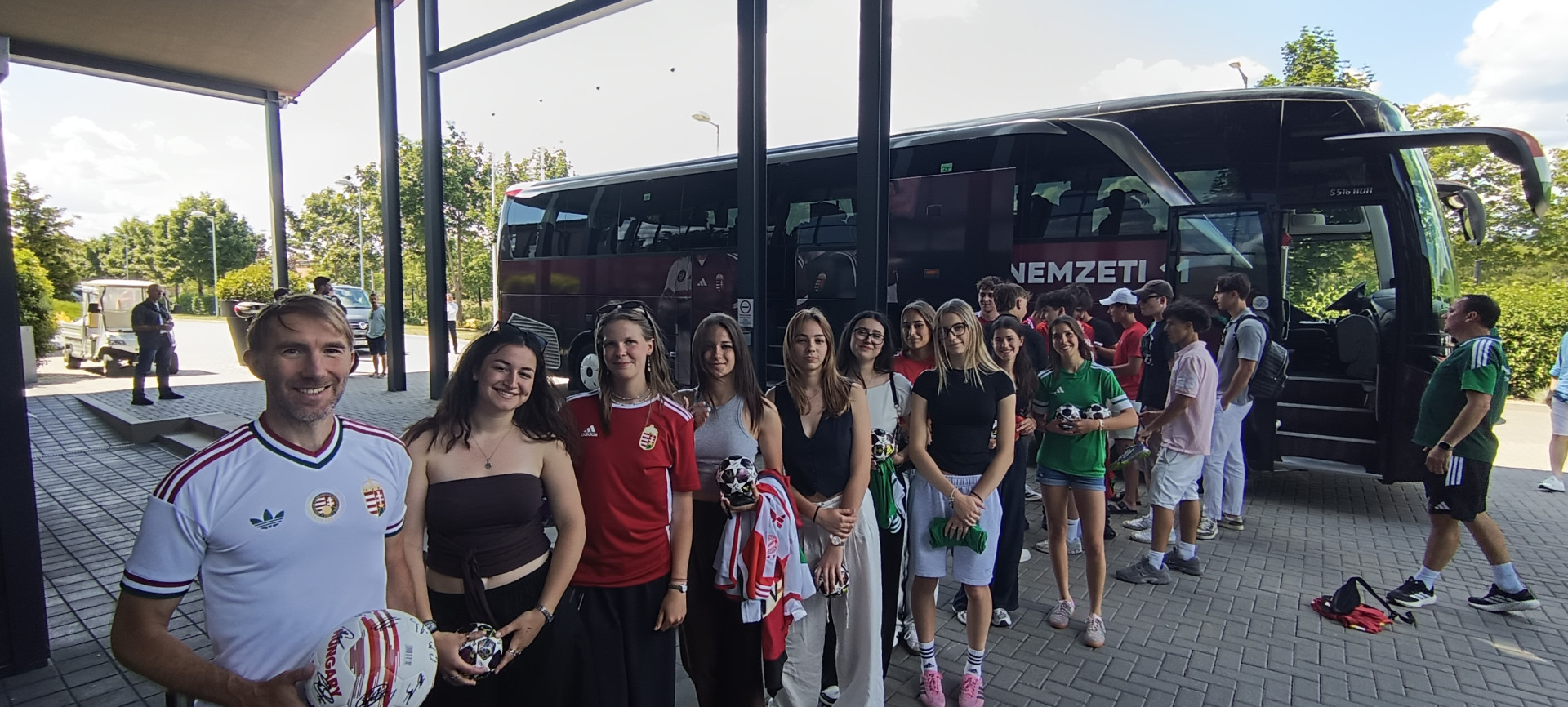 A Fair Play Cup győztesei a válogatott vendégeként