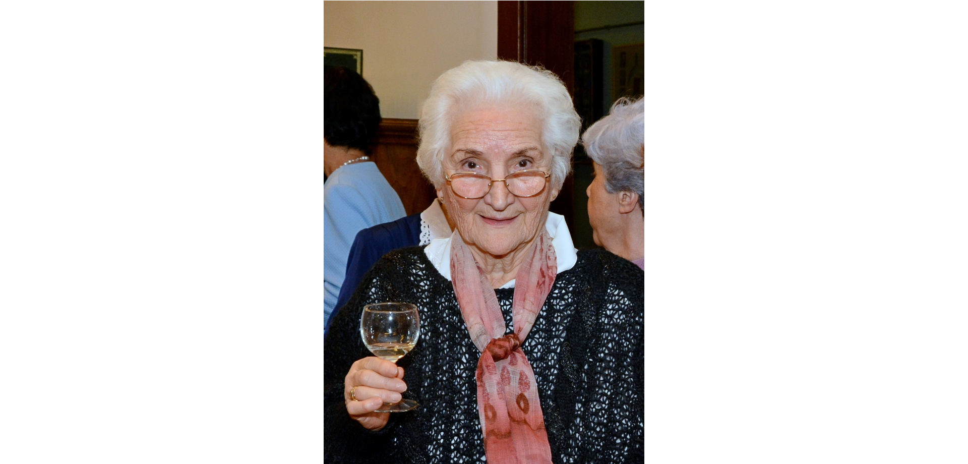 Elhunyt dr. Lovász Györgyné Magdi néni
