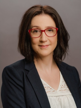 Csikyné Radnai Éva