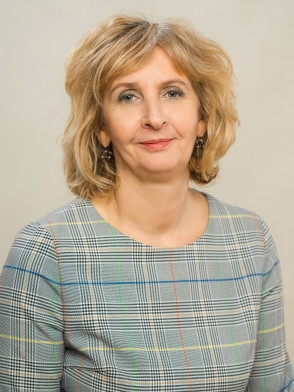 Dr. Petz Andrea